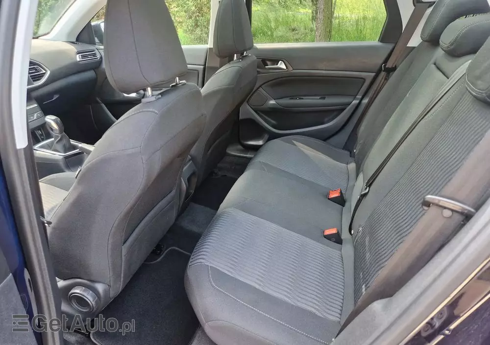 PEUGEOT 308 SW 1.2 PureTech Business Line S&S