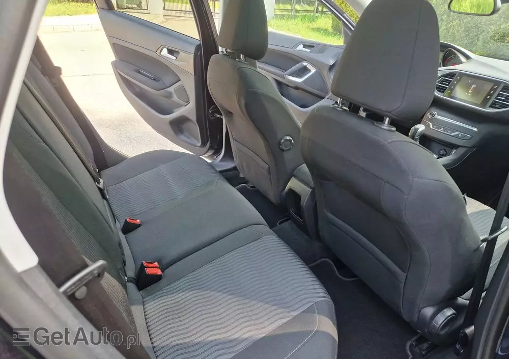 PEUGEOT 308 SW 1.2 PureTech Business Line S&S