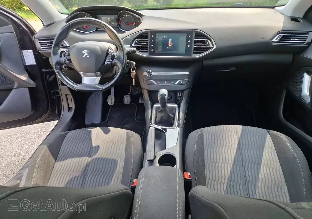 PEUGEOT 308 SW 1.2 PureTech Business Line S&S