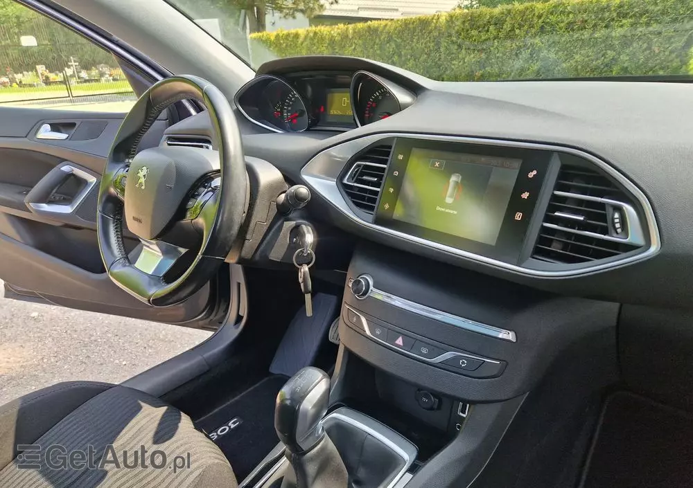 PEUGEOT 308 SW 1.2 PureTech Business Line S&S