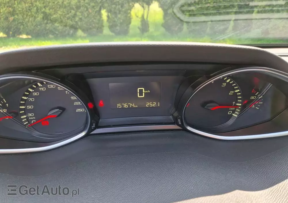 PEUGEOT 308 SW 1.2 PureTech Business Line S&S