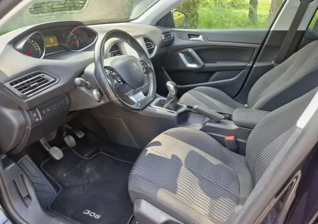 PEUGEOT 308 SW 1.2 PureTech Business Line S&S