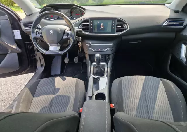 PEUGEOT 308 SW 1.2 PureTech Business Line S&S