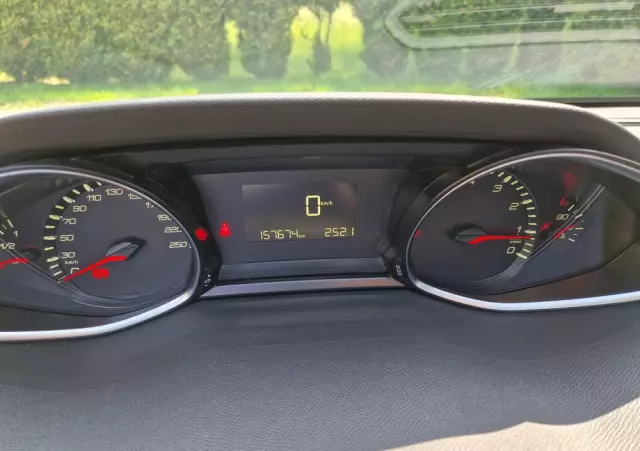 PEUGEOT 308 SW 1.2 PureTech Business Line S&S