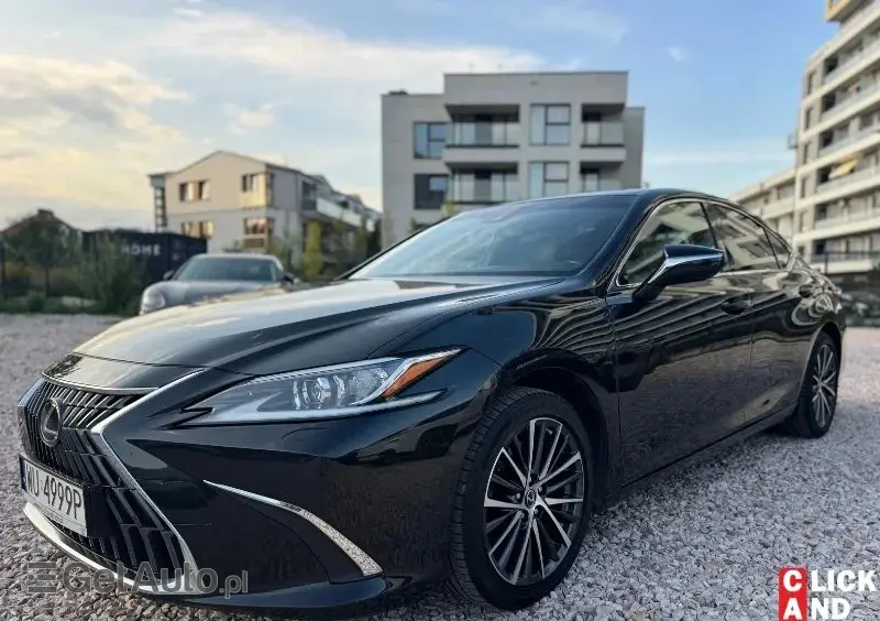 LEXUS ES 300h Business Edition +