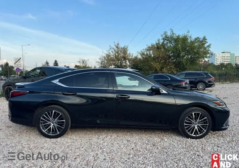 LEXUS ES 300h Business Edition +