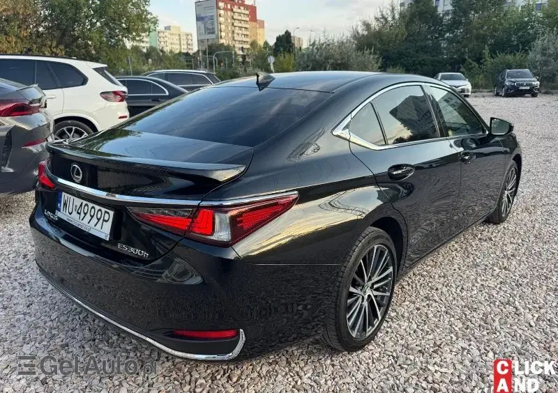 LEXUS ES 300h Business Edition +