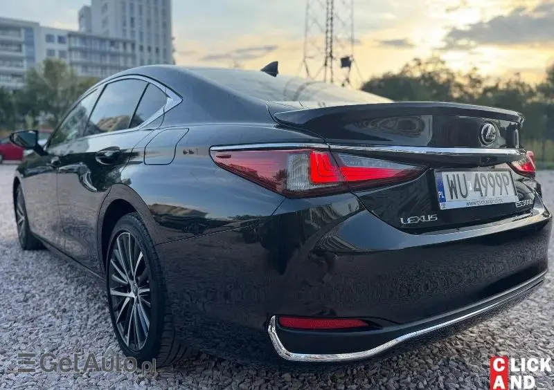 LEXUS ES 300h Business Edition +
