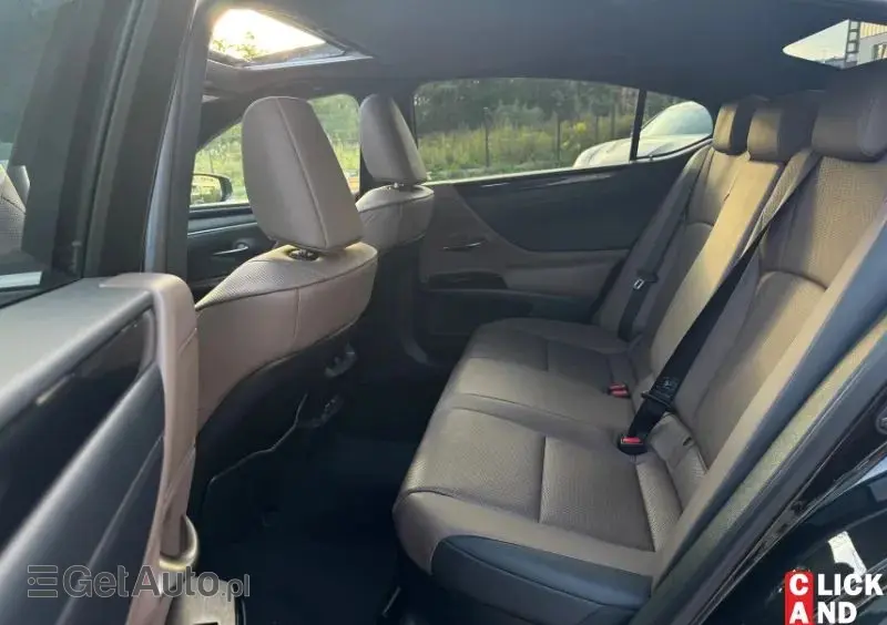 LEXUS ES 300h Business Edition +