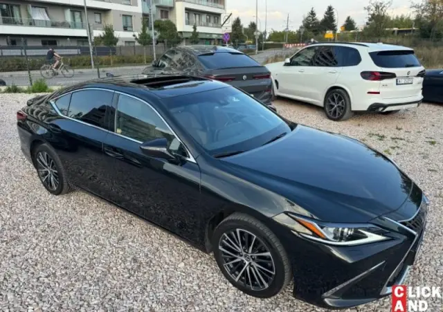 LEXUS ES 300h Business Edition +