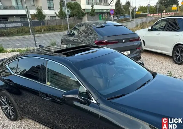 LEXUS ES 300h Business Edition +