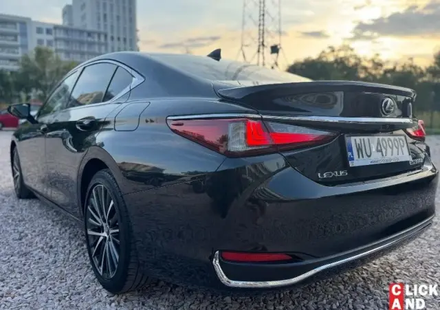 LEXUS ES 300h Business Edition +