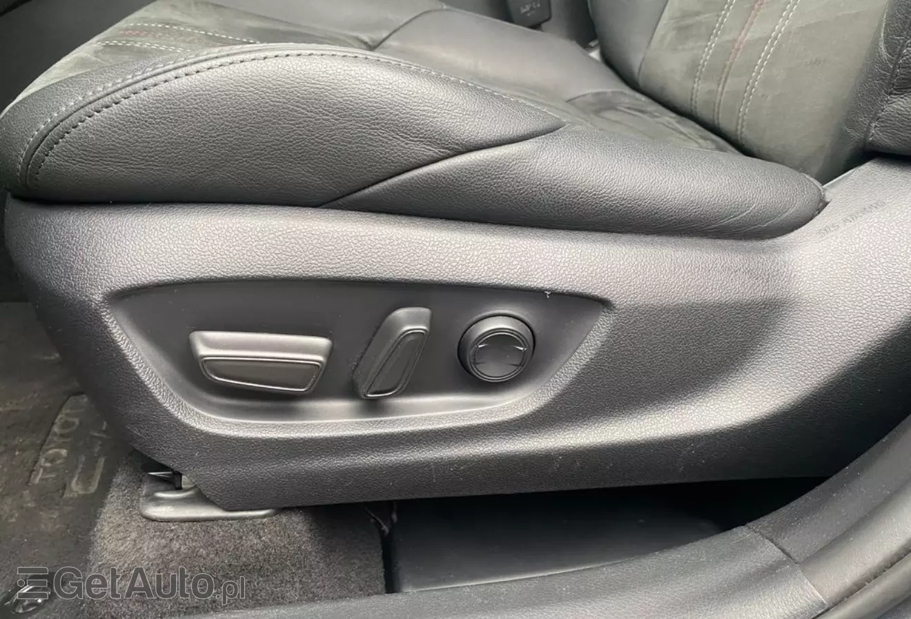 TOYOTA C-HR GR Sport CVT