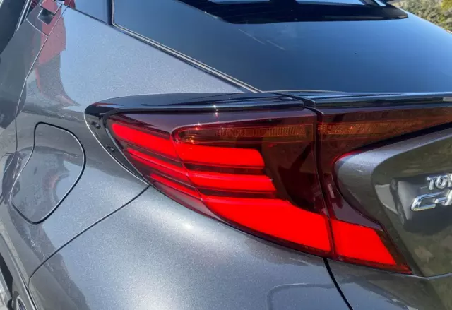 TOYOTA C-HR GR Sport CVT