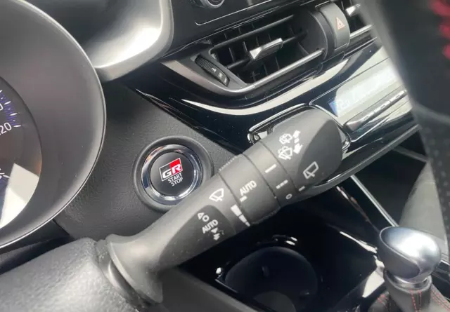 TOYOTA C-HR GR Sport CVT