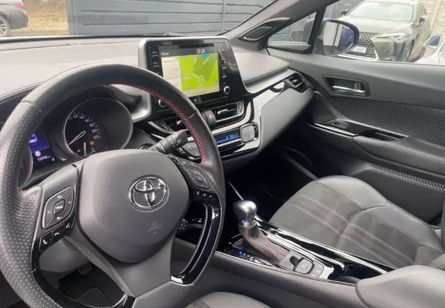 TOYOTA C-HR GR Sport CVT