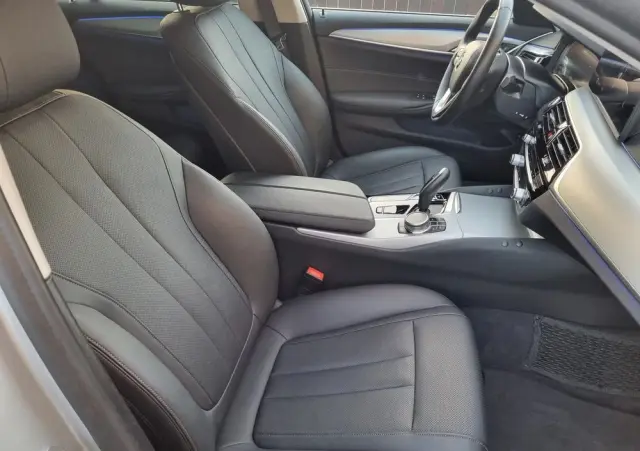 BMW Seria 5 530d Luxury Line