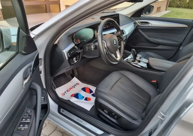 BMW Seria 5 530d Luxury Line