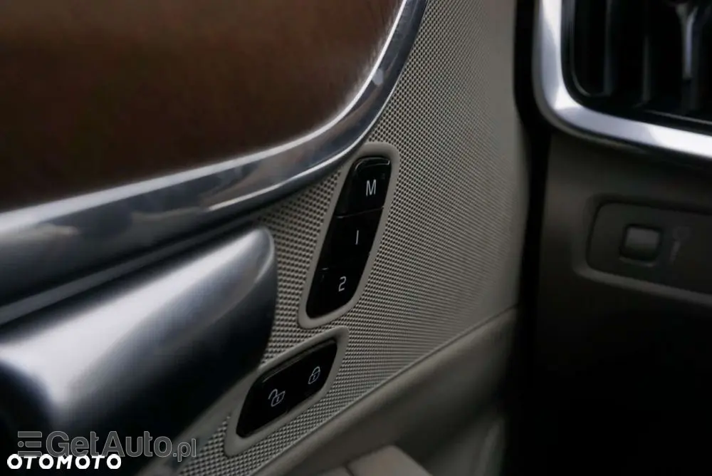VOLVO V90 D5 AWD Inscription