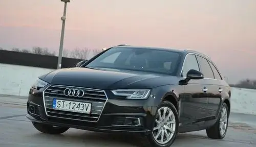 AUDI A4 