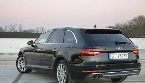 AUDI A4 