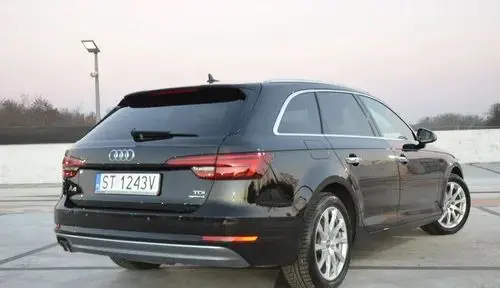 AUDI A4 