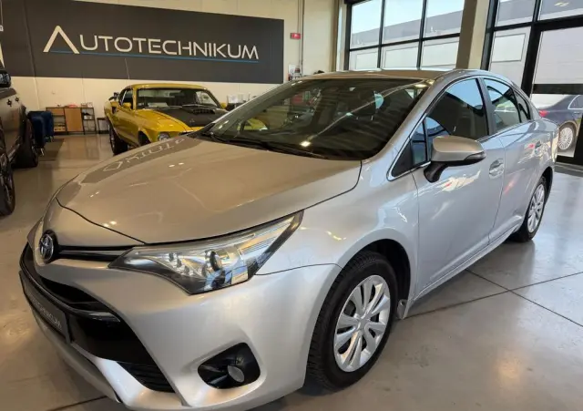TOYOTA Avensis 1.8 Premium MS