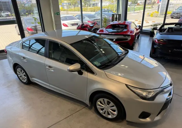 TOYOTA Avensis 1.8 Premium MS