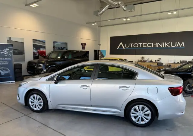 TOYOTA Avensis 1.8 Premium MS