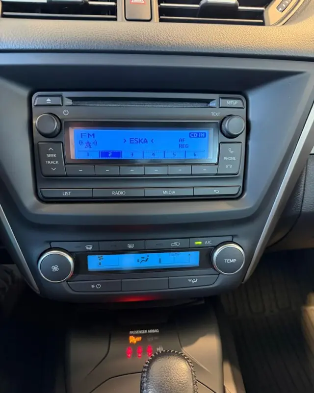 TOYOTA Avensis 1.8 Premium MS