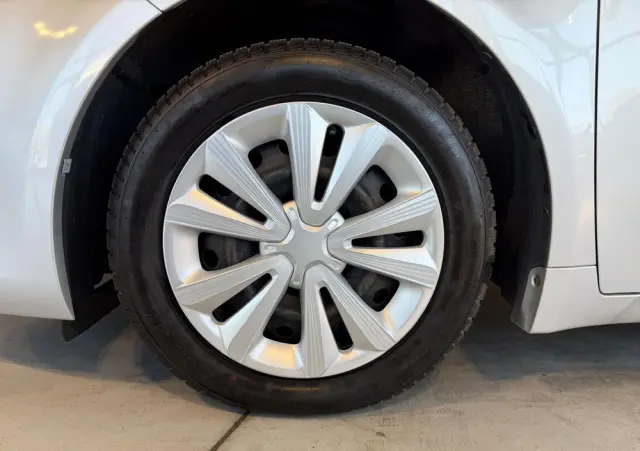 TOYOTA Avensis 1.8 Premium MS