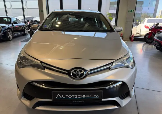 TOYOTA Avensis 1.8 Premium MS