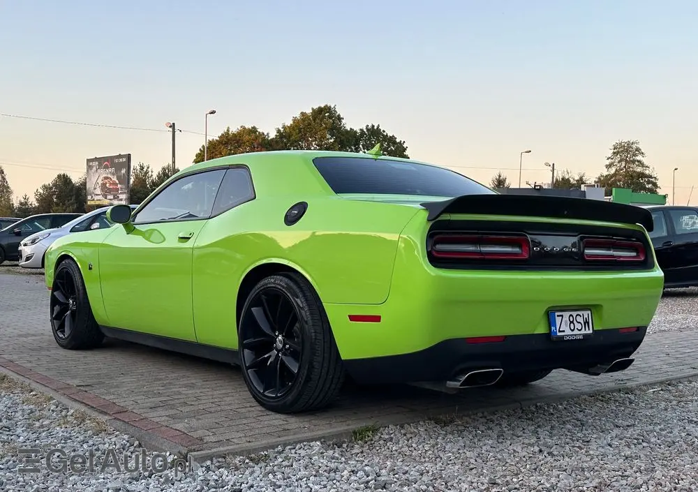DODGE Challenger Automatik 392 Hemi Scat Pack Shaker