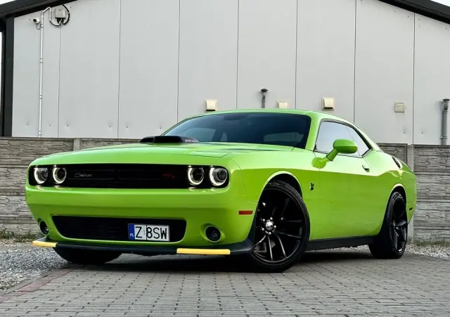DODGE Challenger Automatik 392 Hemi Scat Pack Shaker