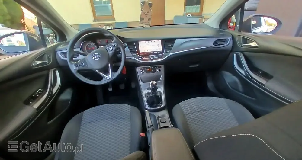 OPEL Astra Ver-1-6-d-cdti-start-stop-sports-tourer-innovation