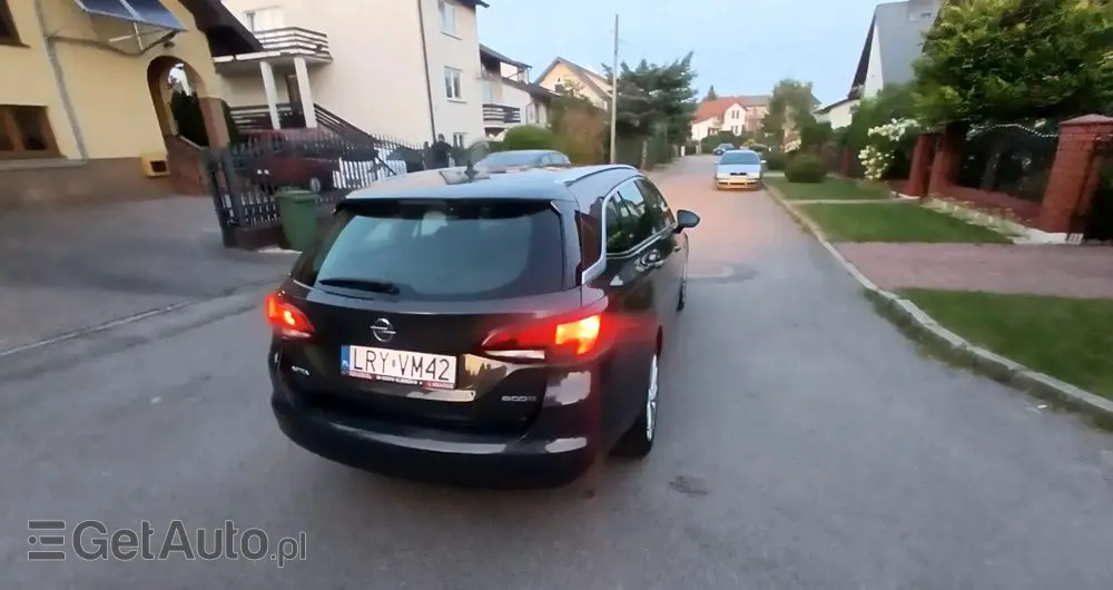 OPEL Astra Ver-1-6-d-cdti-start-stop-sports-tourer-innovation