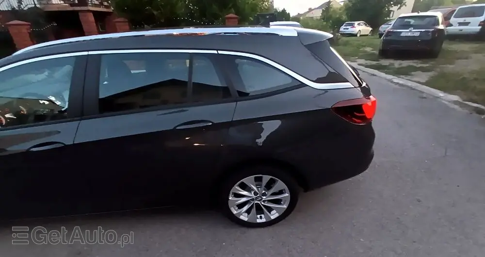 OPEL Astra Ver-1-6-d-cdti-start-stop-sports-tourer-innovation