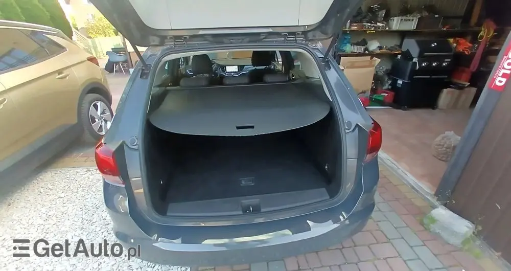 OPEL Astra Ver-1-6-d-cdti-start-stop-sports-tourer-innovation