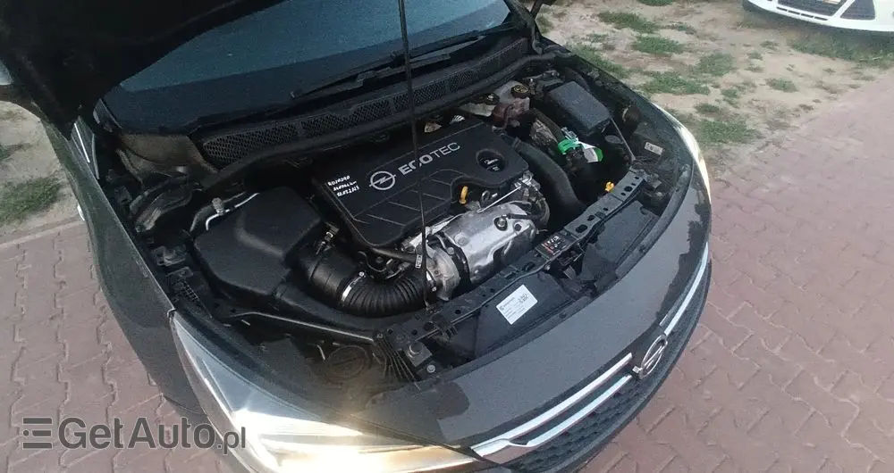 OPEL Astra Ver-1-6-d-cdti-start-stop-sports-tourer-innovation