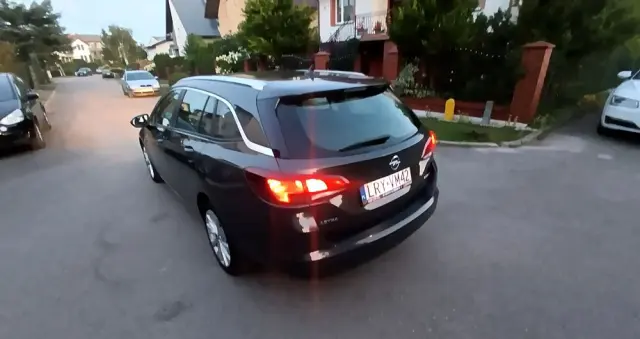 OPEL Astra Ver-1-6-d-cdti-start-stop-sports-tourer-innovation