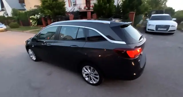OPEL Astra Ver-1-6-d-cdti-start-stop-sports-tourer-innovation