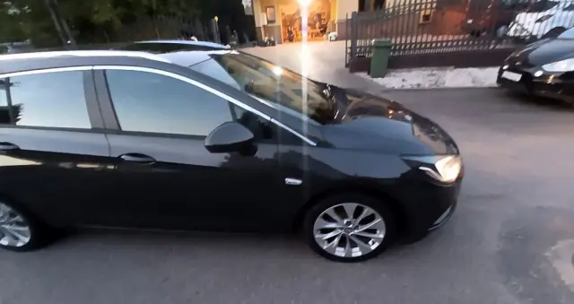 OPEL Astra Ver-1-6-d-cdti-start-stop-sports-tourer-innovation