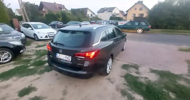 OPEL Astra Ver-1-6-d-cdti-start-stop-sports-tourer-innovation