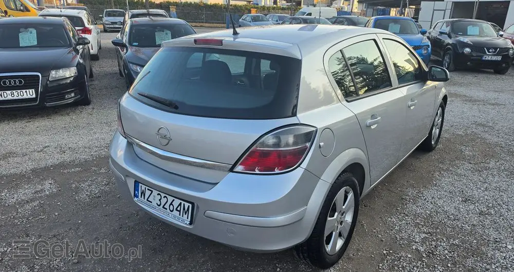 OPEL Astra 1.6 Essentia