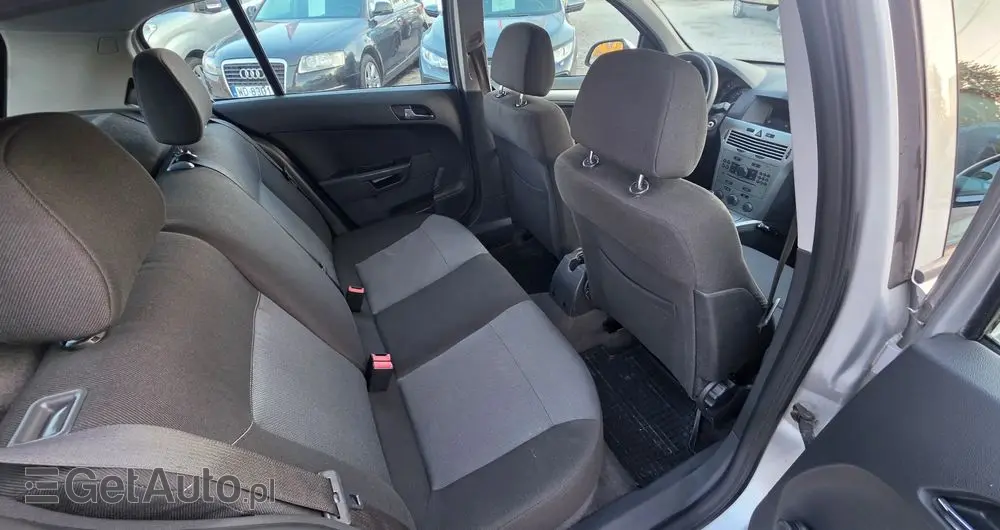 OPEL Astra 1.6 Essentia