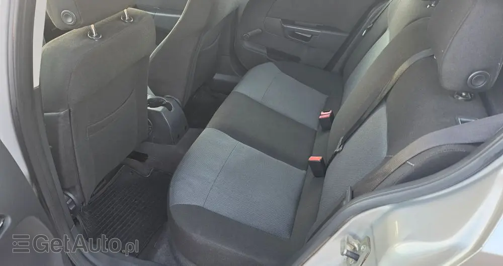 OPEL Astra 1.6 Essentia
