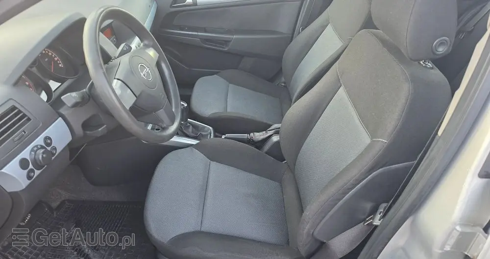 OPEL Astra 1.6 Essentia