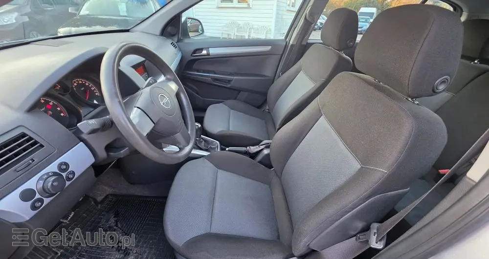 OPEL Astra 1.6 Essentia