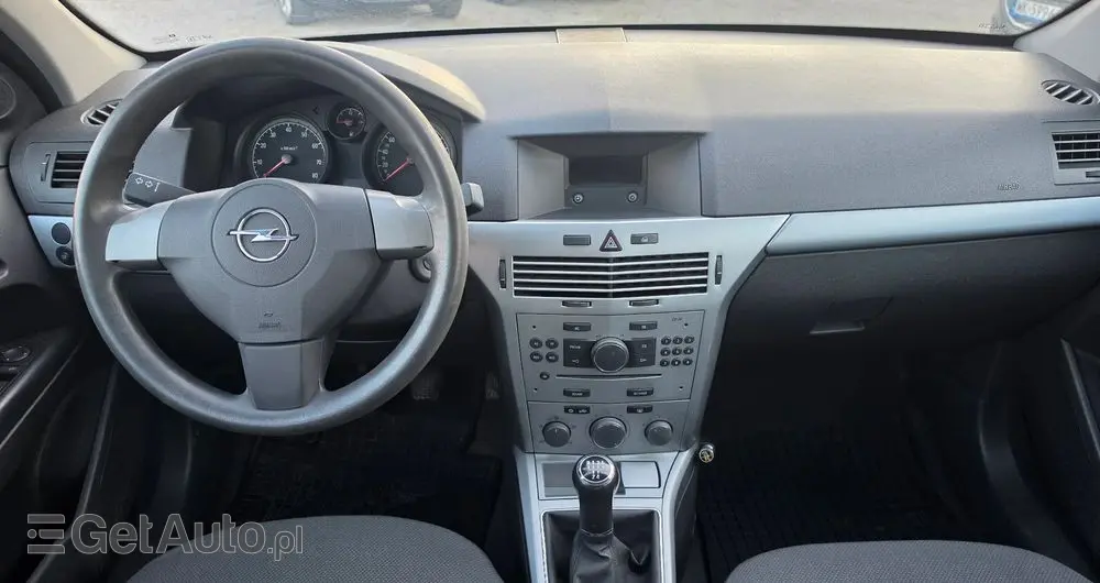 OPEL Astra 1.6 Essentia