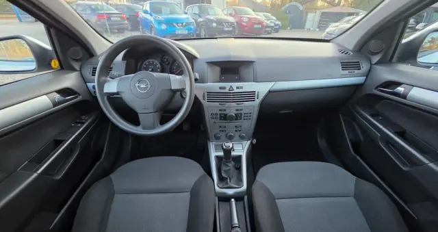 OPEL Astra 1.6 Essentia